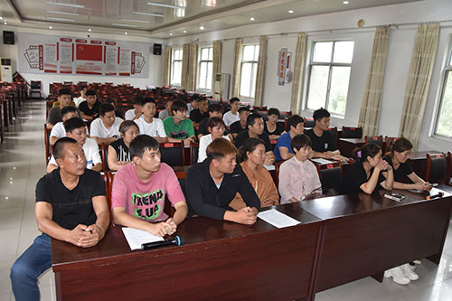 郯城县归昌乡召开2023年秋季应征青年及家长座谈会2.JPG